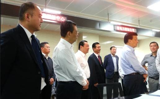 刘云山一行到青海省产权交易市场调研